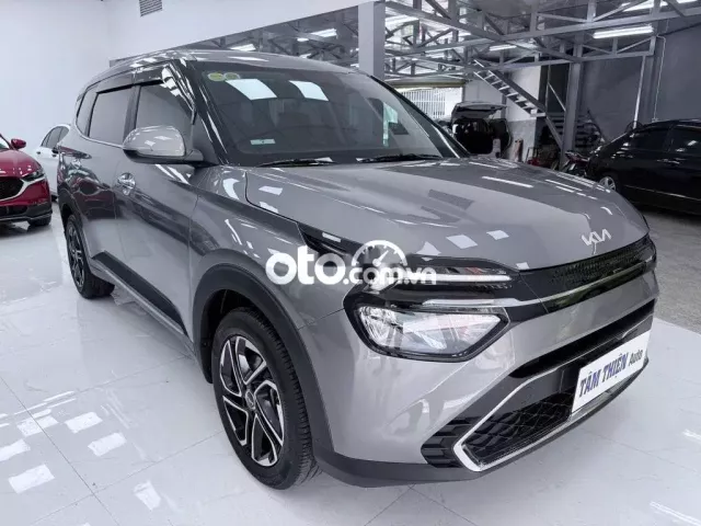 KIA CARENS sx2023 1.5G IVT - 15139 km