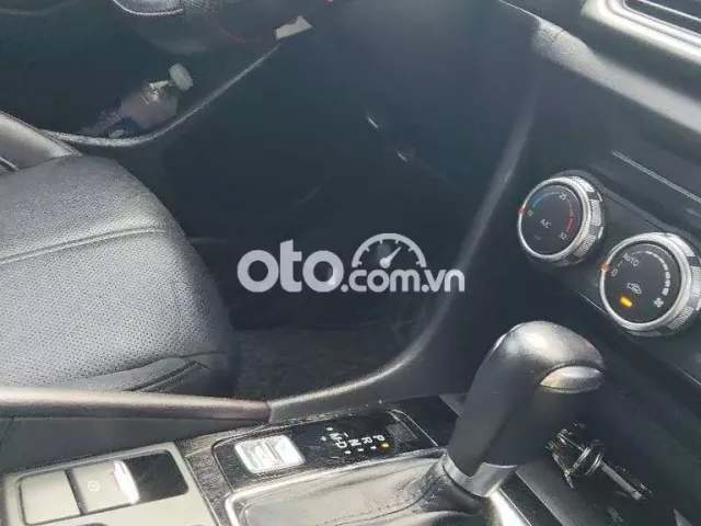 Cần bán xe Mazda3 2017 - 8v xe bao zin 99,9%