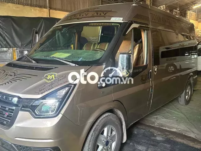Ford Transit 2023 Tiêu chuẩn