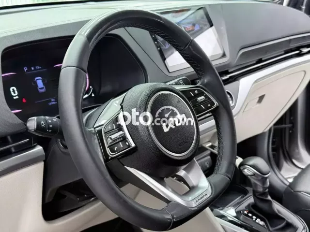 KIA CARENS sx2023 1.5G IVT - 15139 km