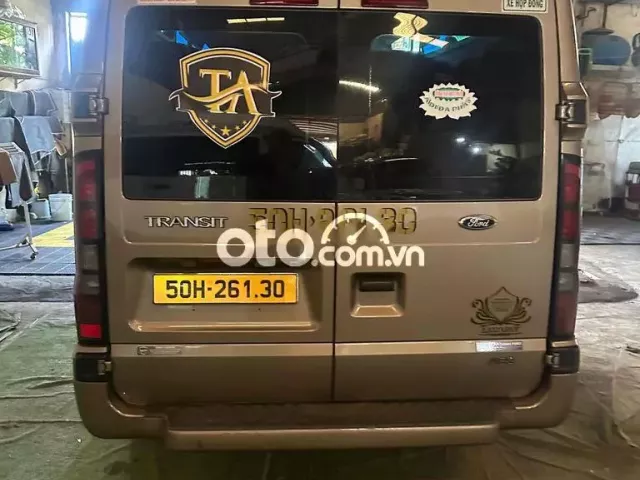 Ford Transit 2023 Tiêu chuẩn