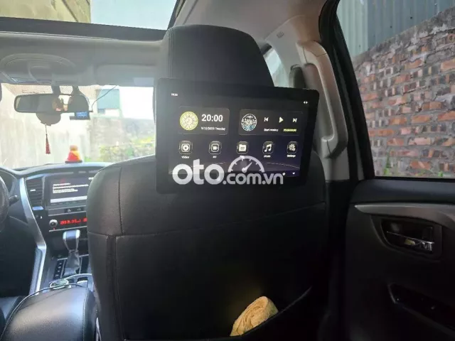 18 1070 2021 4x4 AT Premium - 12 km