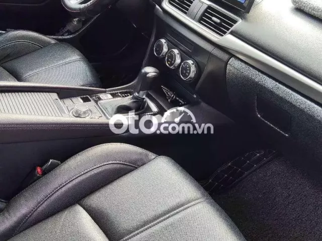 Cần bán xe Mazda3 2017 - 8v xe bao zin 99,9%