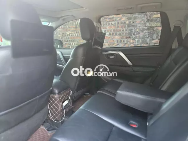 18 1070 2021 4x4 AT Premium - 12 km