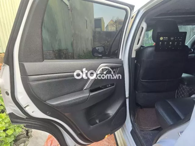 18 1070 2021 4x4 AT Premium - 12 km