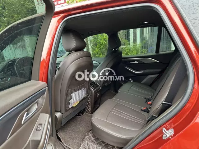 VinFast Lux SA2.0 2020 2.0 AT - 60000 km