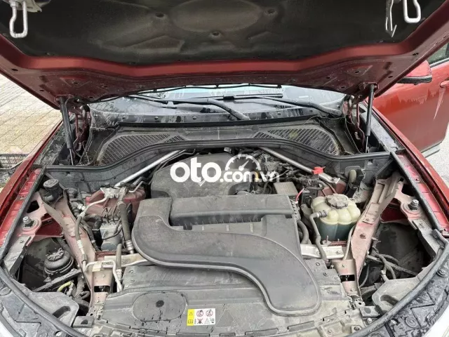 VinFast Lux SA2.0 2020 2.0 AT - 60000 km