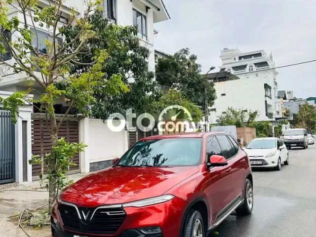 VinFast Lux SA2.0 2020 2.0 AT - 60000 km