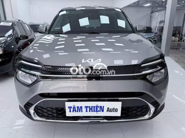 KIA CARENS sx2023 1.5G IVT - 15139 km