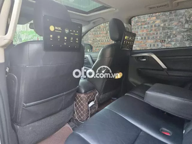 18 1070 2021 4x4 AT Premium - 12 km