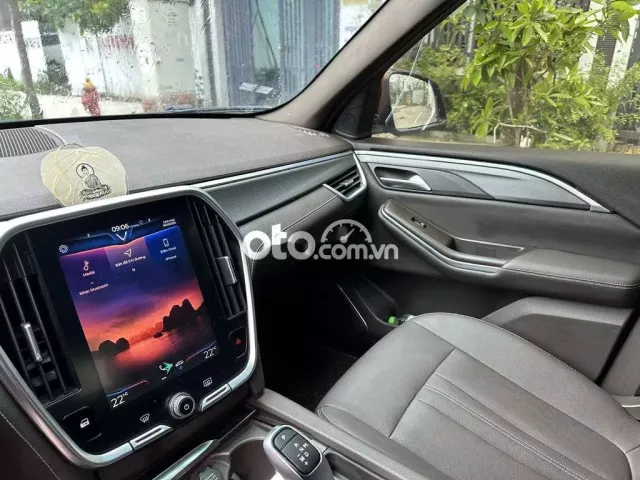 VinFast Lux SA2.0 2020 2.0 AT - 60000 km