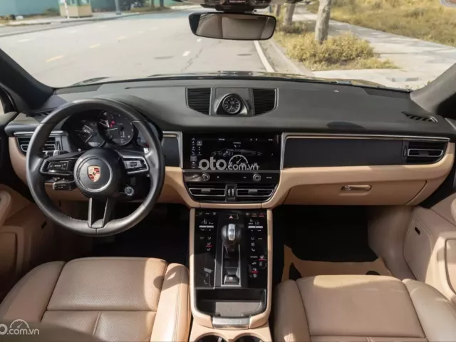 Phiên bản facelift 2021 đầy đủ option cao cấp