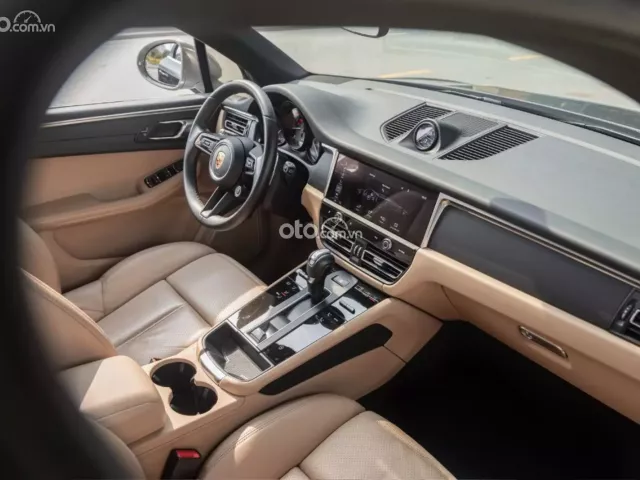 Phiên bản facelift 2021 đầy đủ option cao cấp