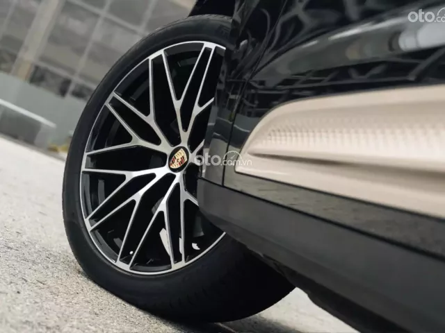 Phiên bản facelift 2021 đầy đủ option cao cấp