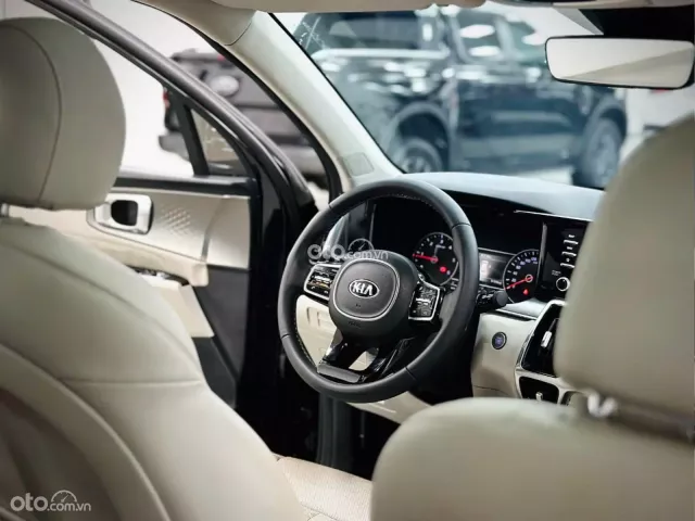 Den Huyền Bí Model 2021