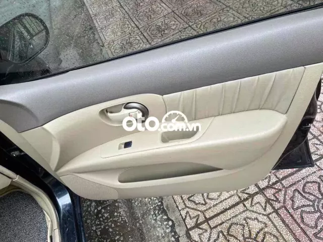 Nissan Grand livina 2010 1.8 AT Siu Đẹp