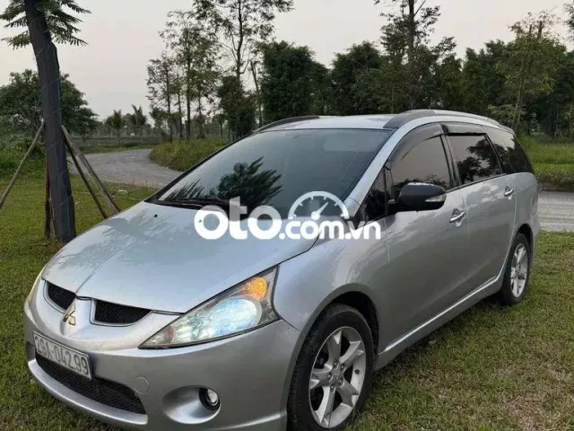 Mitsubishi Grandis 2008 2.4 AT