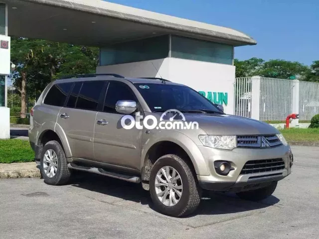 Mitsubishi Pajero Sport 2015
