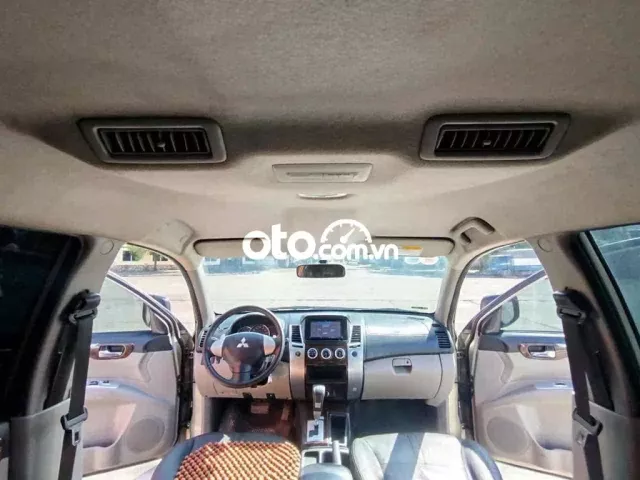 Mitsubishi Pajero Sport 2015