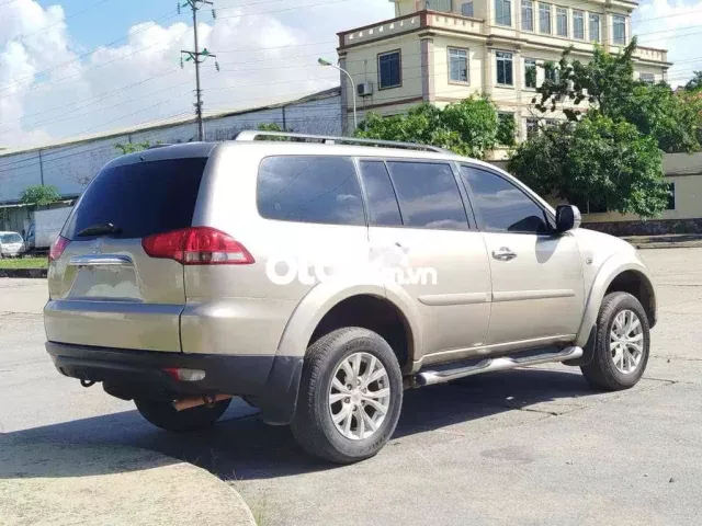 Mitsubishi Pajero Sport 2015