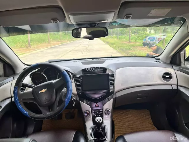Chevrolet Cruze 2011 số sàn tại Bình Dương