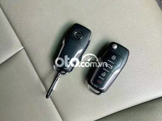 Nissan Grand livina 2010 1.8 AT Siu Đẹp