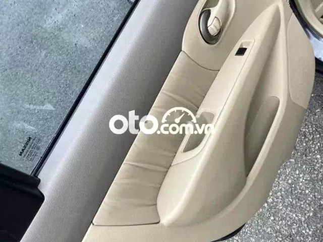 Nissan Grand livina 2010 1.8 AT Siu Đẹp