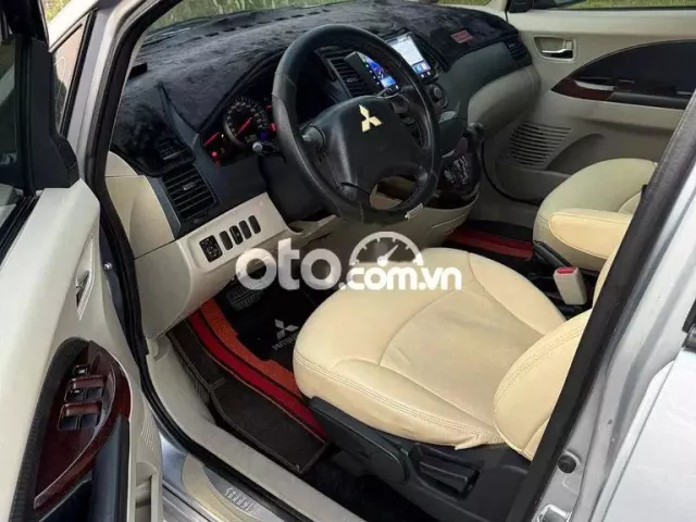 Mitsubishi Grandis 2008 2.4 AT