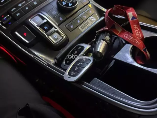 Màu đen biển phố cam kết