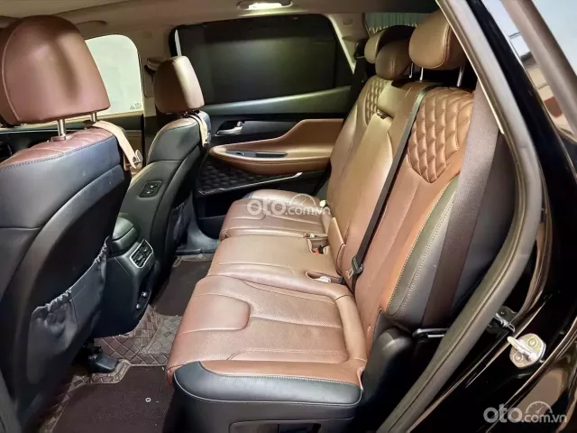 Màu đen biển phố cam kết