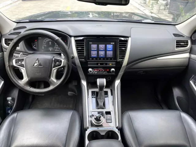 Mitsubishi Pajero Sport 2022 số tự động tại Hà Nội