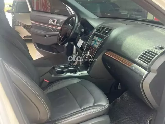 Ford Explorer 2019 số tự động