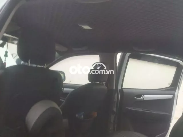 2016 LS 2.5 4x2 AT - 247000 km