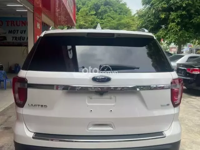Ford Explorer 2019 số tự động