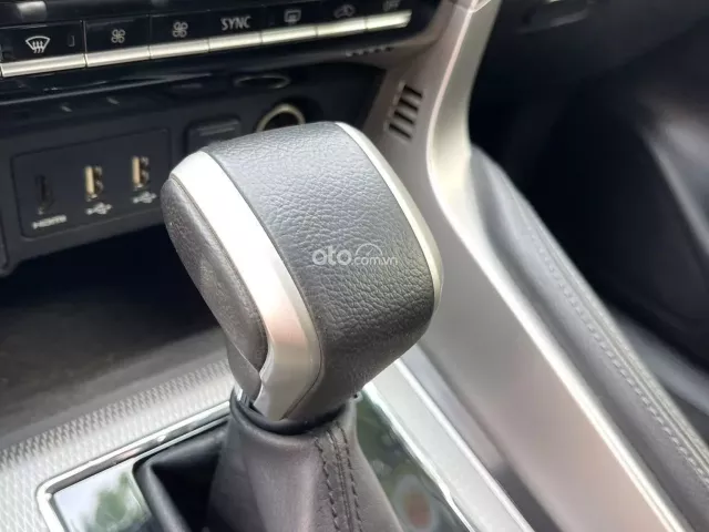 Mitsubishi Pajero Sport 2022 số tự động tại Hà Nội