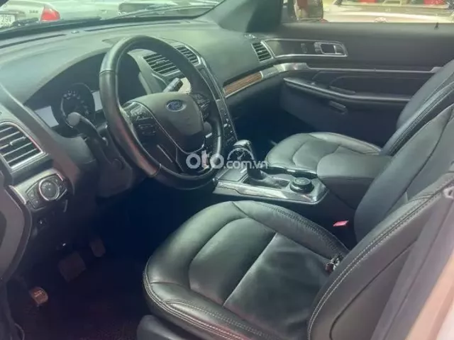 Ford Explorer 2019 số tự động
