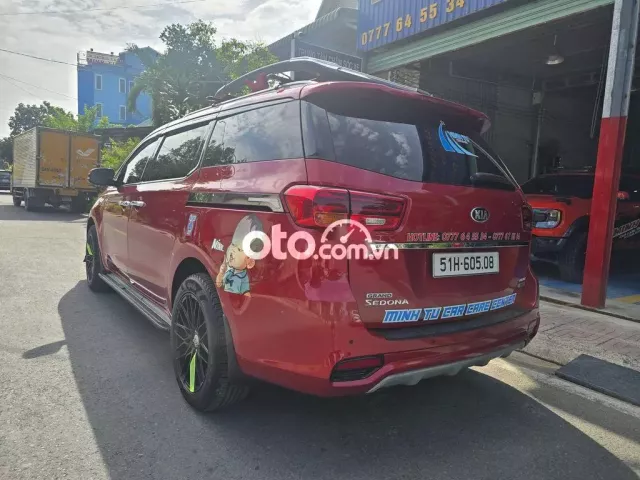 Kia Sedona 2021 2.2 DAT LUXURY - 63000 km