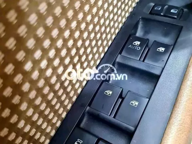 CHEVROLET CAPTIVA LT 2.4, MÁY SỐ NGON, THẮNG ĐĨA.