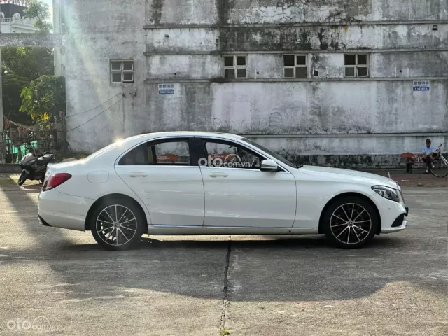 Xe 1 chủ từ đầu, giá tốt sang tên ngay