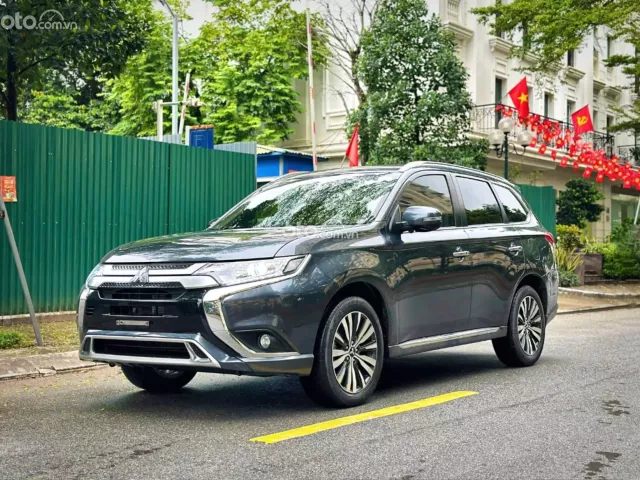 Xe đẹp chạy ít km zin 100% siêu mới