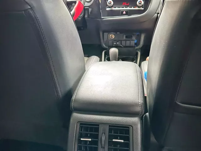 Xe đẹp chạy ít km zin 100% siêu mới