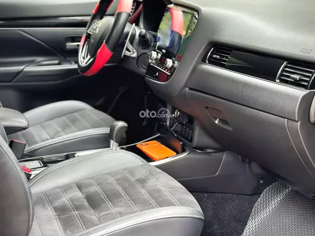 Xe đẹp chạy ít km zin 100% siêu mới