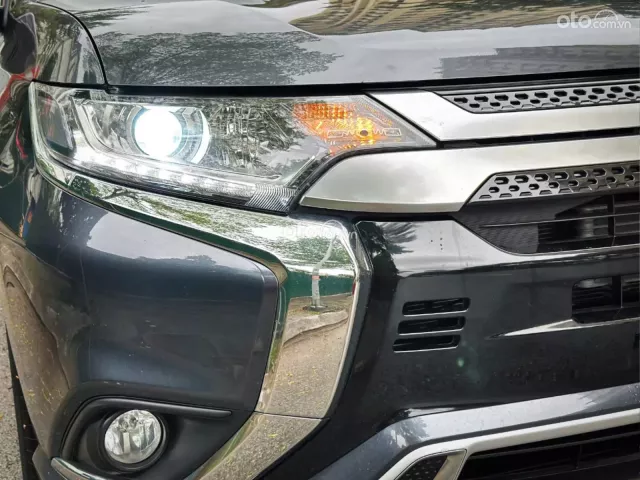 Xe đẹp chạy ít km zin 100% siêu mới