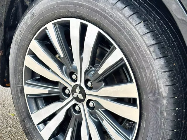 Xe đẹp chạy ít km zin 100% siêu mới