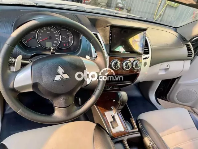 1070 2015 G 4x4 AT - 90000 km