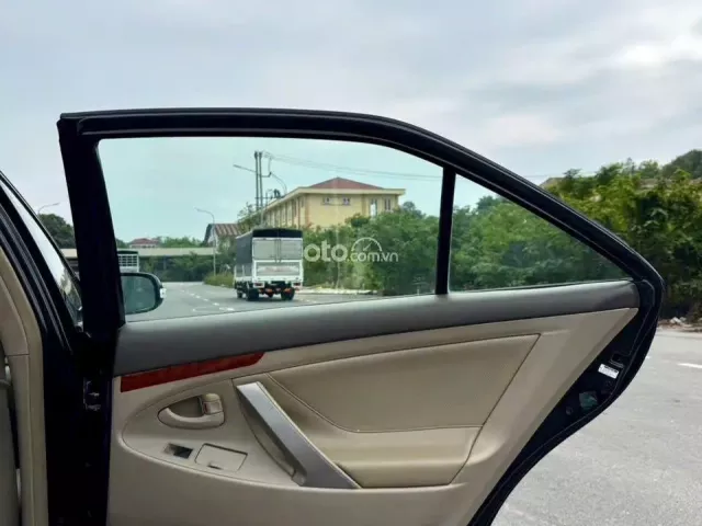 Bán Camry 2.0E đời 2010, số tự động, nhập khẩu