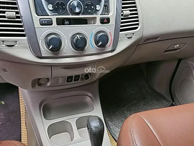 Nhà xử dụng kỹ, đăng kiểm còn dài