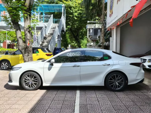 Toyota Camry 2.5Q 2022 4
