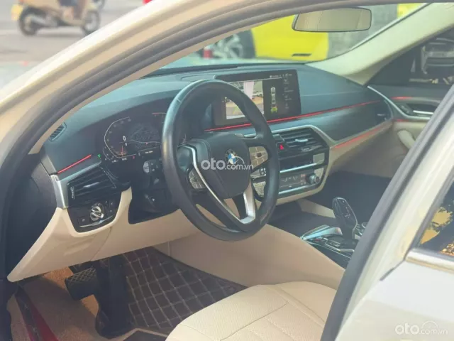 BMW 520i Luxury Line 2022 8