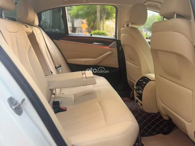 BMW 520i Luxury Line 2022 14